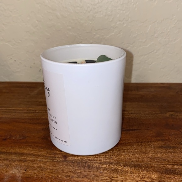 Gill + Jill Celebrating You Scented Candle - Picture 4 of 6